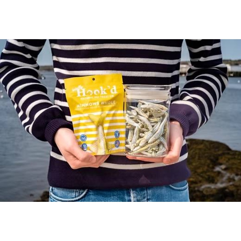 Totally Hook’d Freeze-Dried Minnows Whole Treats for Dogs & Cats 2 oz