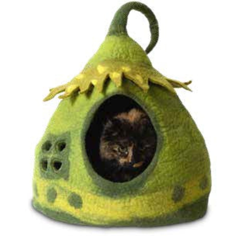 DDKC Fairy House Wool Bed (Green)