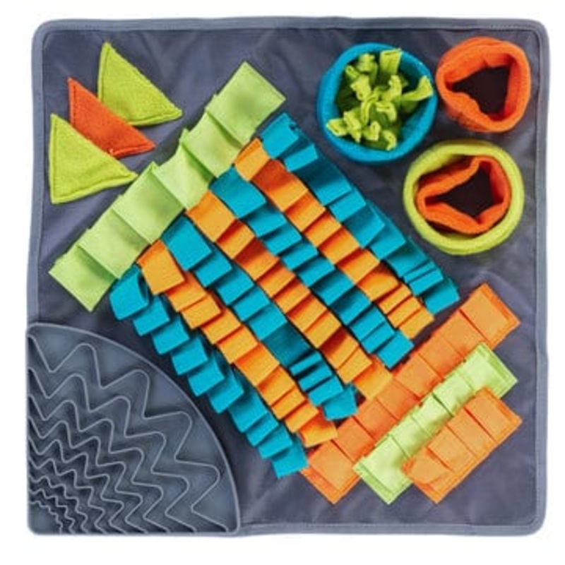 Messy Mutts Square Forage Mat plus Lick Mat 16 x 16 in